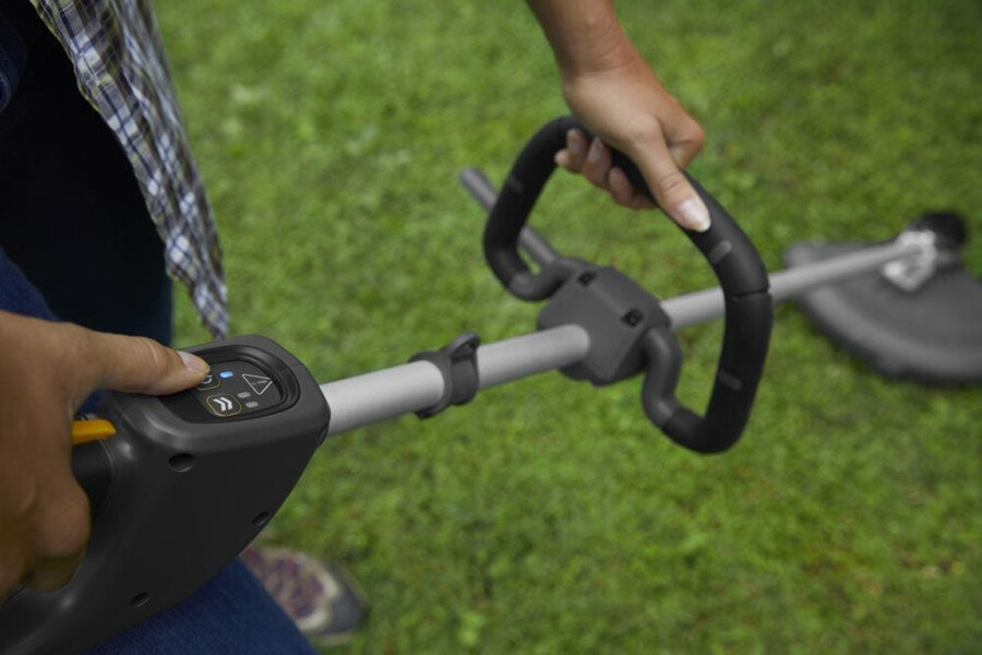 cordless brushcutter - sbc 700 ae