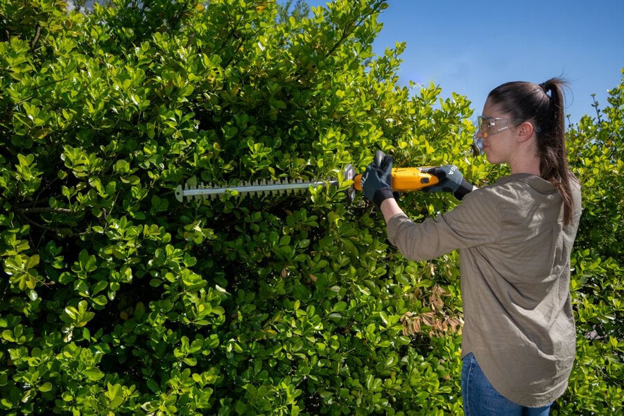cordless hedge trimmer - ht 100e kit