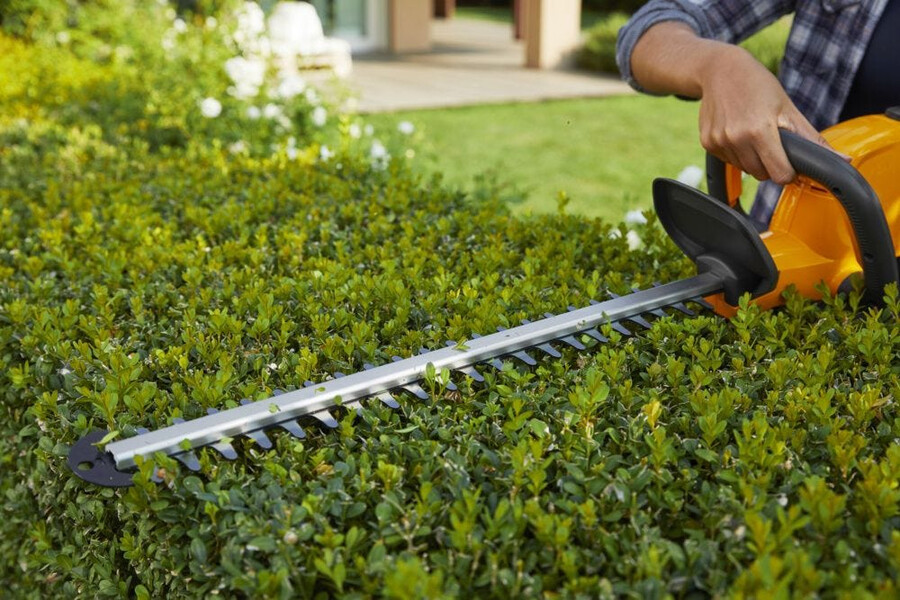 cordless hedge trimmer - ht 100e kit