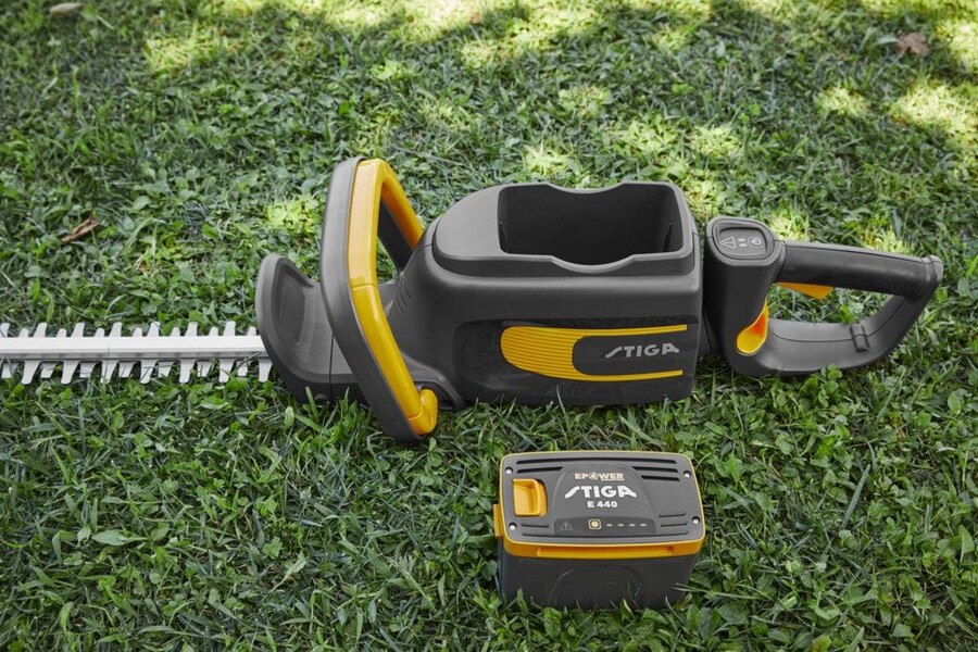 cordless hedge trimmer - ht 700e