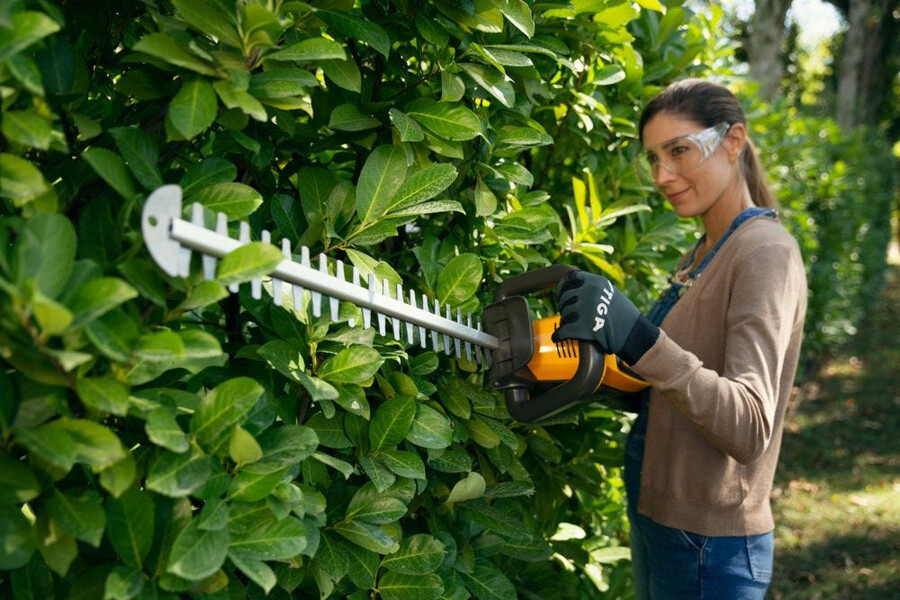 cordless hedge trimmer - ht 500e kit