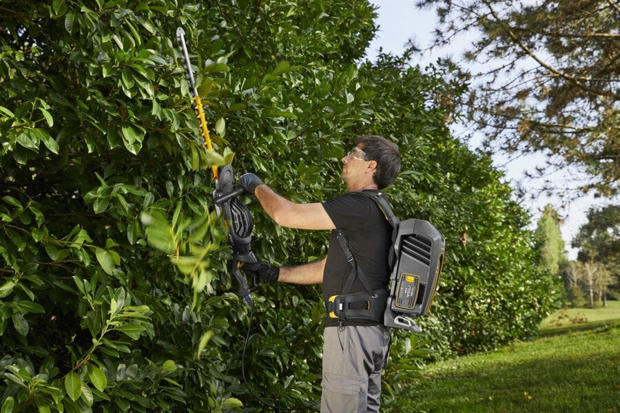 cordless hedge trimmer - sht 900 ae