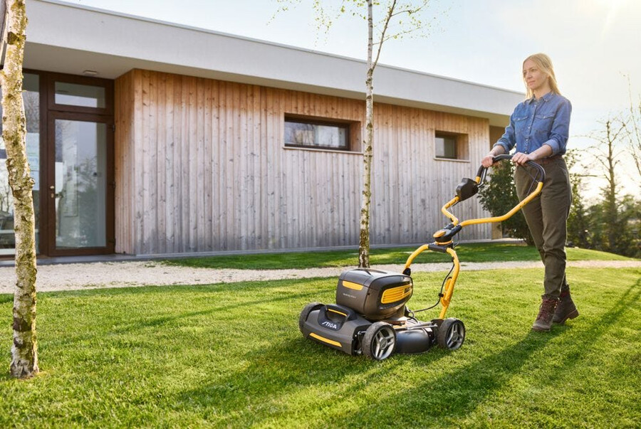 cordless lawn mower - multiclip 747e v kit