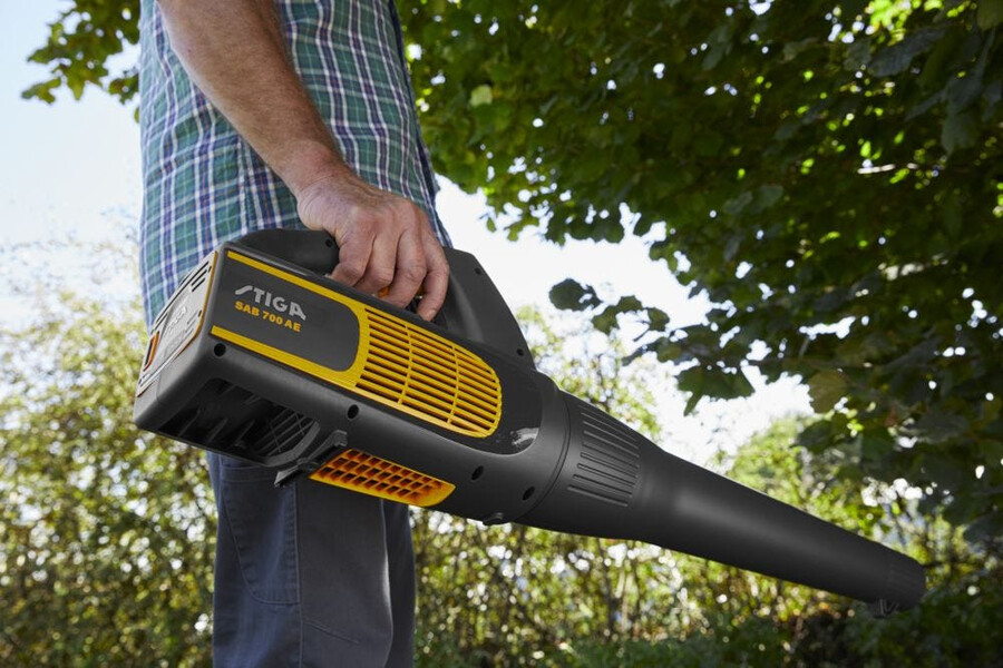 cordless leaf blower - sab 700 ae
