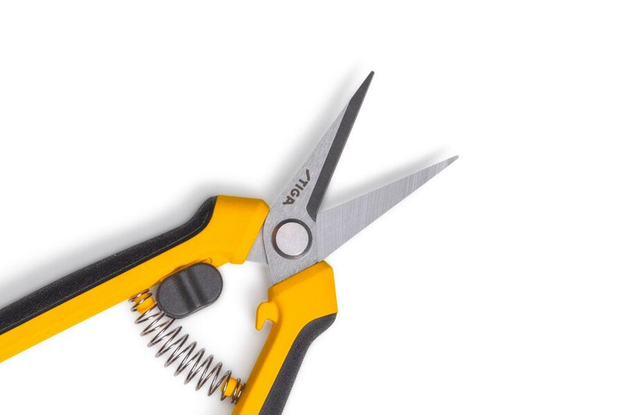 manual pruning shear and saw - pruning snips