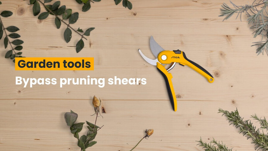 manual pruning shear and saw - bypass pruning shears