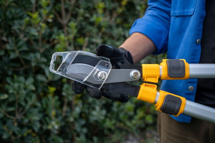 manual pruning shear and saw - telescopic bypass lopper