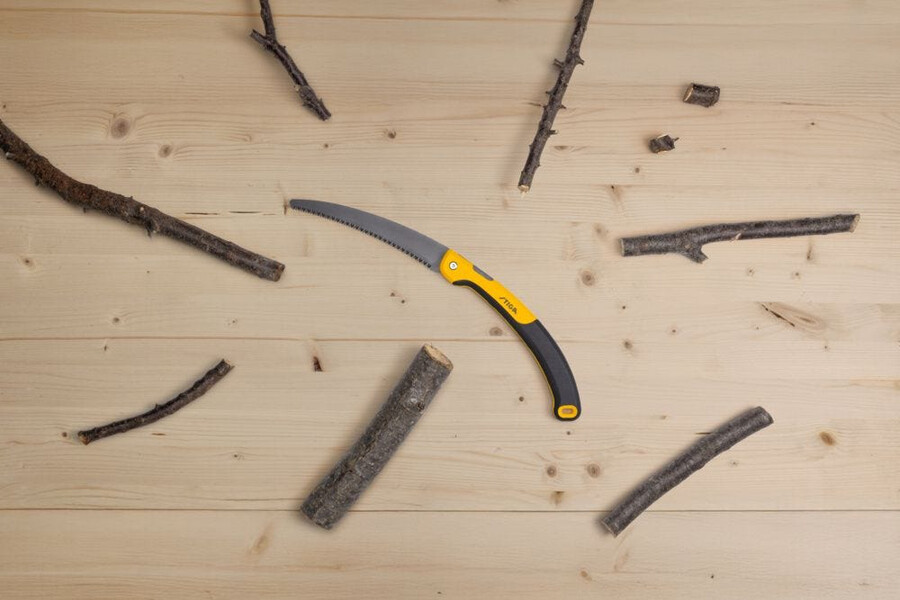 manual pruning shear and saw - folding pruning saw