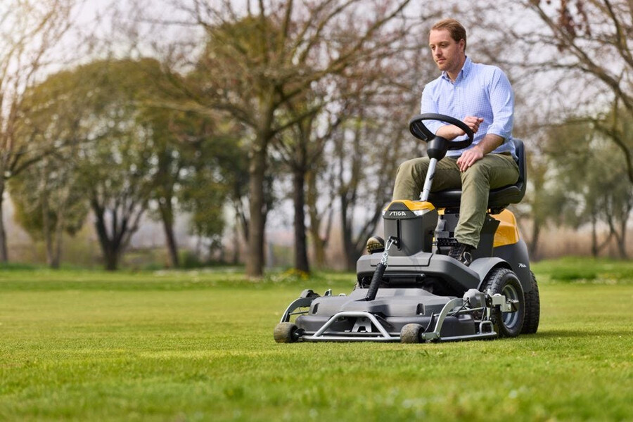 petrol front mower - park 500 wx