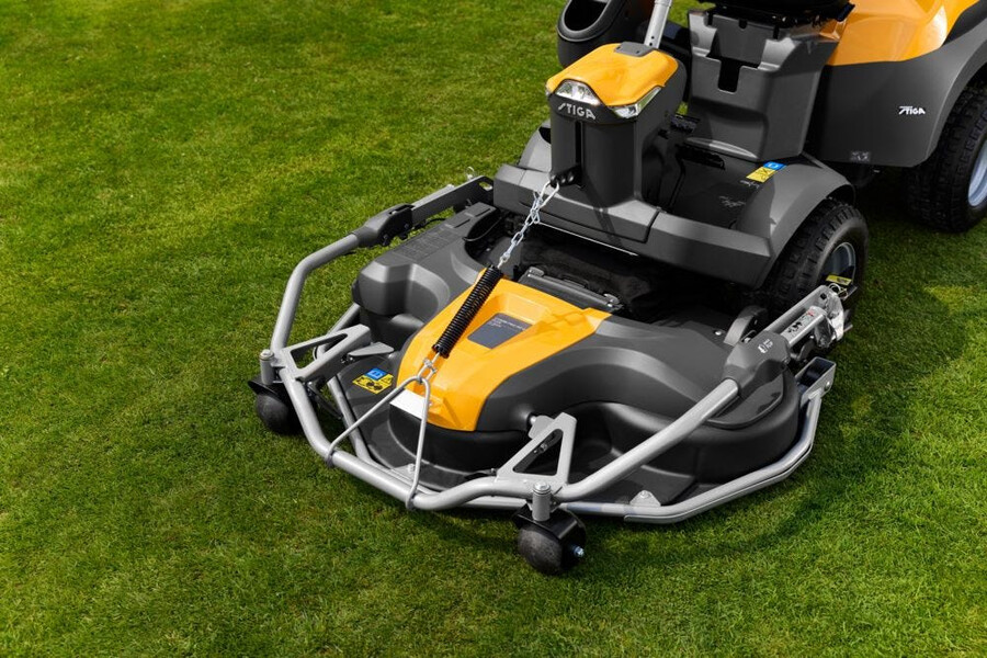 petrol front mower - park 700 w