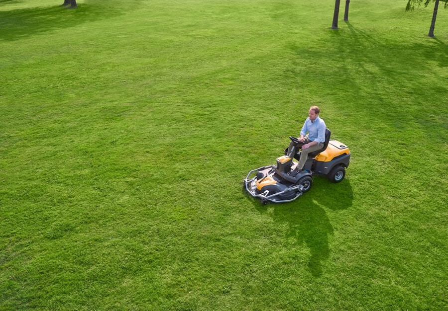 petrol front mower - park 700 w