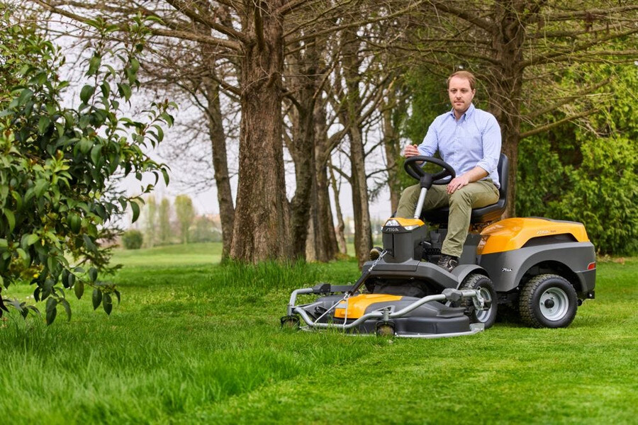 petrol front mower - park 700 w