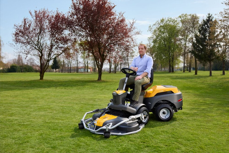 petrol front mower - park 700 w
