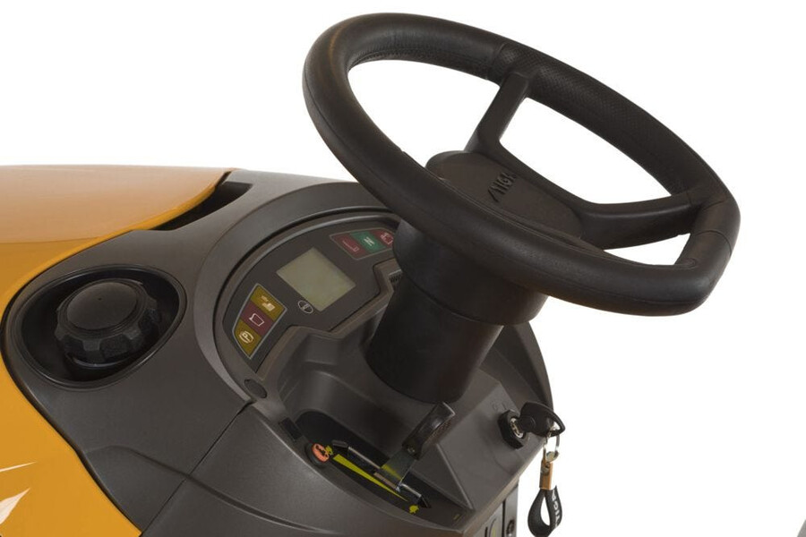 petrol garden tractor - estate 7102 w