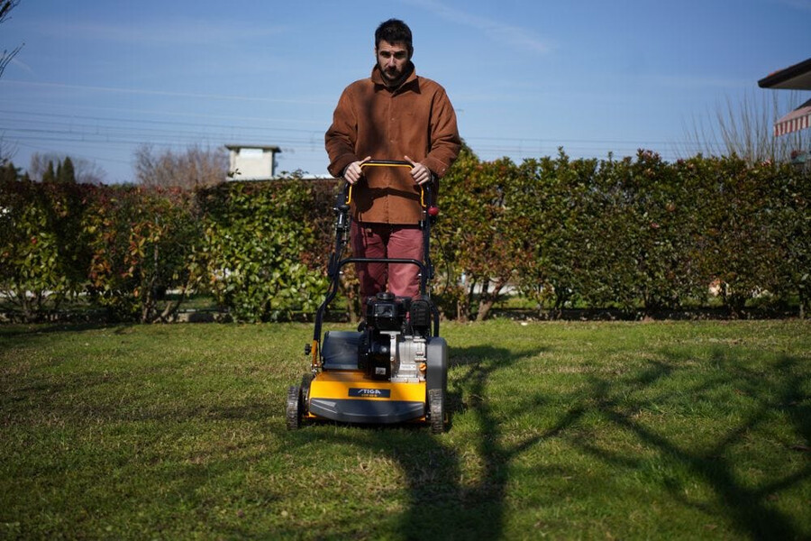 petrol lawn scarifier - svp 40 g
